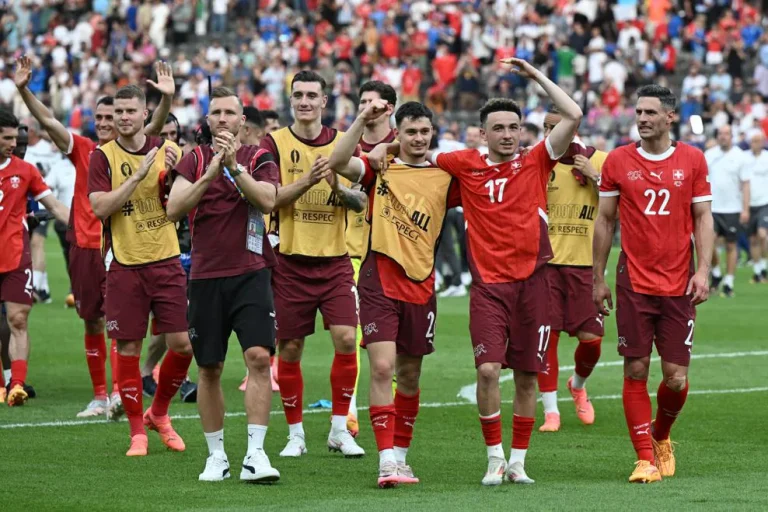 KUDA Hitam Swiss merayakan kemenangannya usai mengalahkan Italia, 2-0 di Babak 16 Besar EURO 2024, Sabtu (29/6/2024). (Foto; Dok uefa.com)