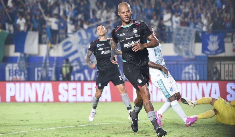 STRIKER Persib David da Slva pencetak gol perdana Liga 1 2024/2025. (Foto: Arief K/G-SPORTS.IiD)