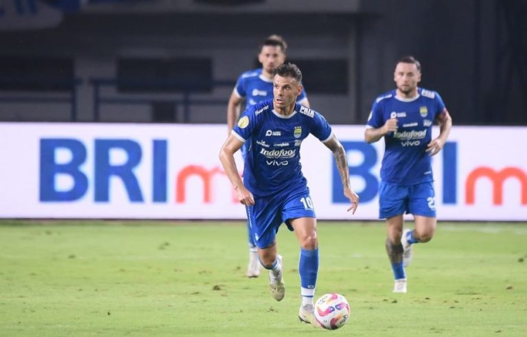 TYRONNE Del Pino kini menjadi hantu gol bag lawan-lawannya. Menempati peringkat pertama persaingan top scorer dengan 11 gol dan 6 assist. (Foto: Arief K/G-Sports.id)