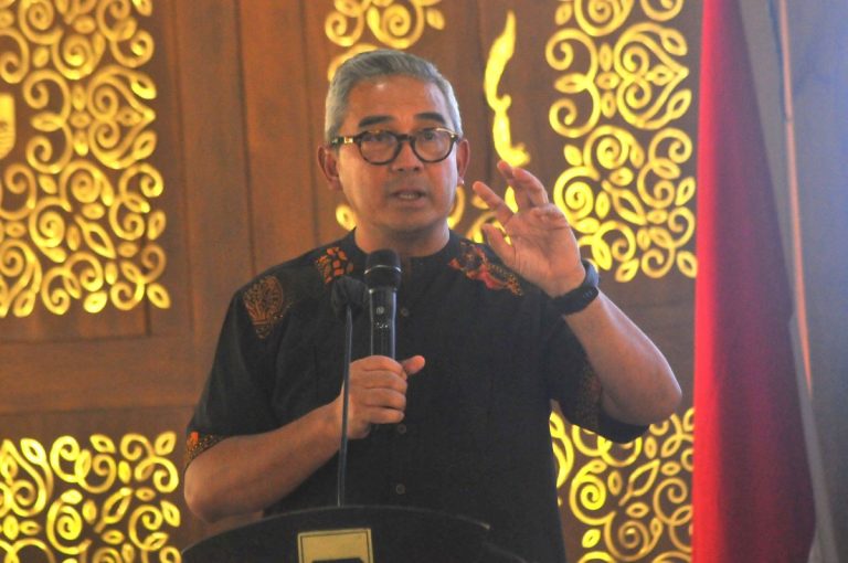 WALIKOTA Bandung Muhammad Farhan dalam audensi bersama KONI Kota Bandung di Pendopo Kota Bandung, Kamis (20/3/2025). (Foto: Arief K/G-SPORTS.ID)