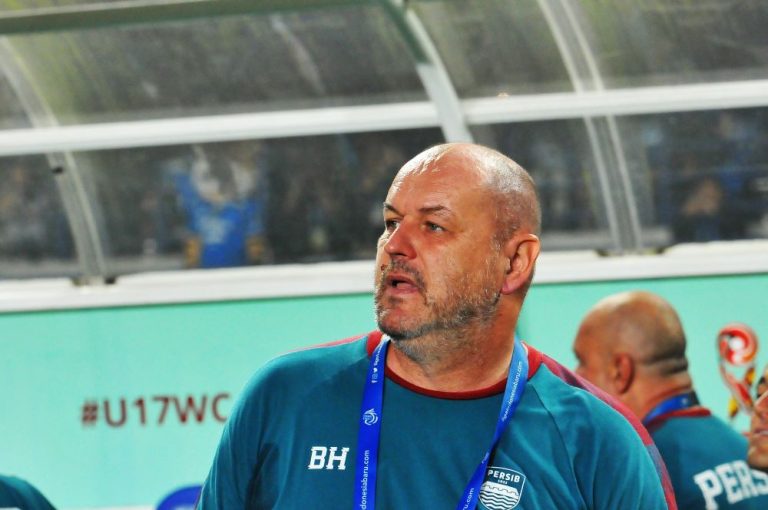 BOJAN HODAK, dipandang satu-satunya pelatih asing di Liga 1 paling sukses. Betapa tidak, ia satu-satunya diantara pelatih asing yang menukangi Persib hingga juara liga bahkan dua kali secara berturut - turut. (Foto: Arief K/G-SPORTS.ID)