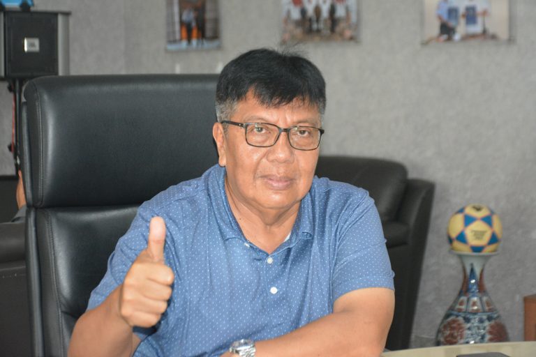 Pemilik PSPS, Gede Widiade, mengimbau agar suporter timnya memberikan kritik yang membangun, bukan dengan cara yang mengarah kepada destruktif. (Foto: Irfan Sudrajat/G-Sports.id).