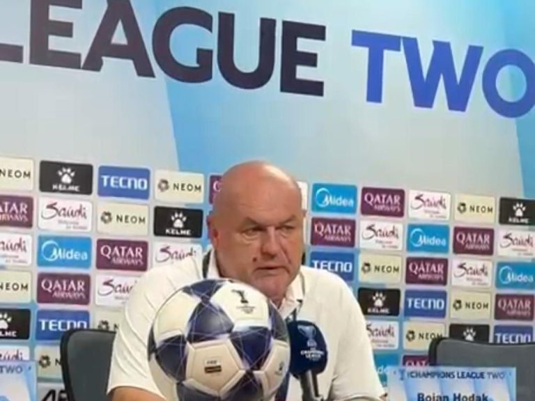 PELATIH Persib, Bojan Hodak dalam sesi press conference usai Persib dikalahkan Ratchaburi FC, Rabu (11/2026), (Foto: Ist)