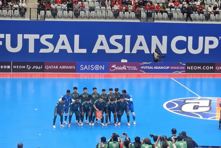 ILUSTRASI Timnas Futsal Indonesia sesaat sebelum tampil di babak semifinal Foto: ist)
